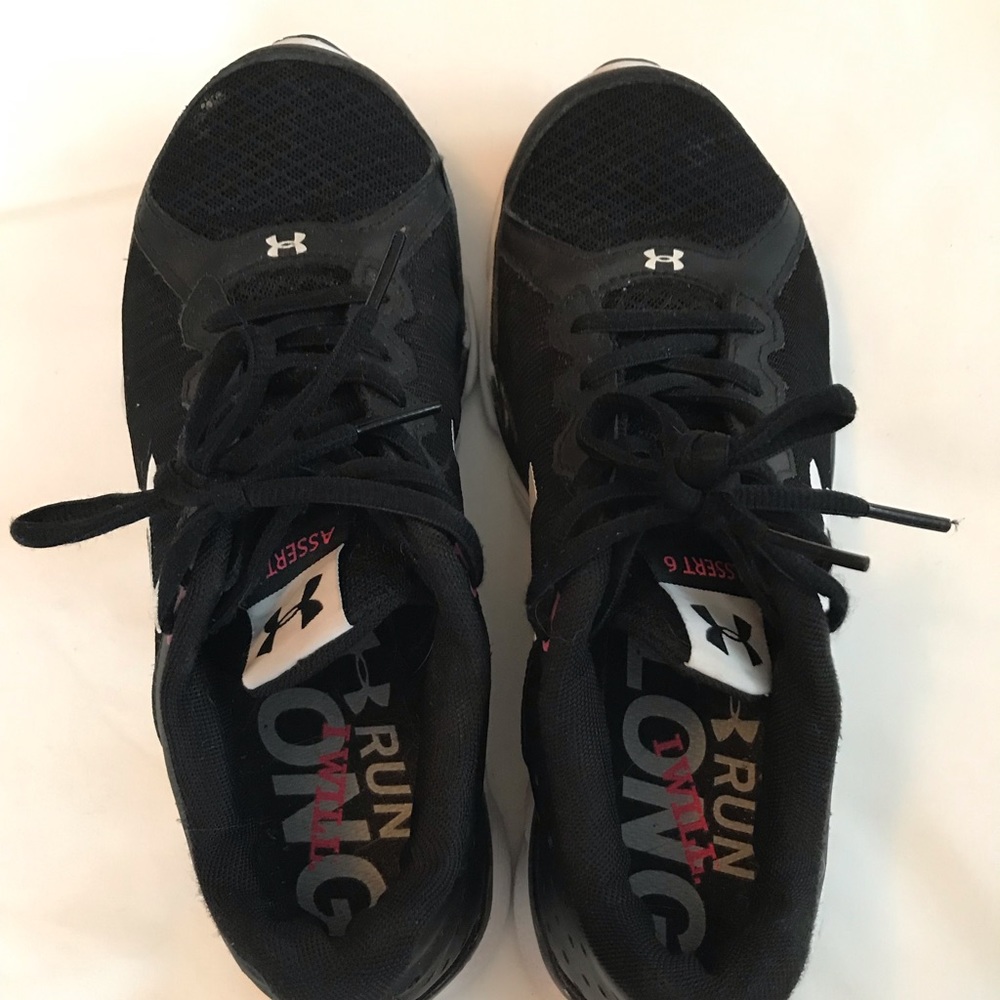 Under Armour Sneakers